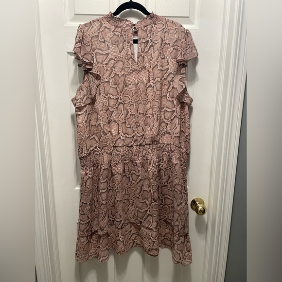 1. State Blush Pink and Gray Snake Skin Textured Dress - Picture 5 of 6